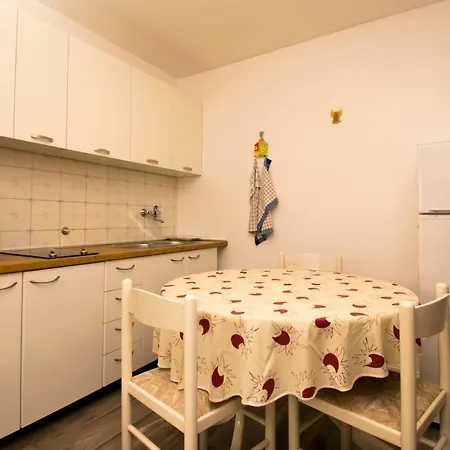 One Bedroom Near The Kamenjak Park In Prematura Apartment *